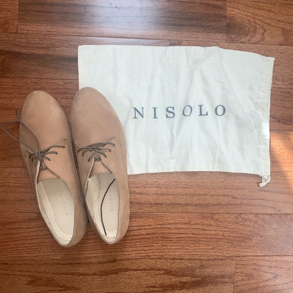 NISOLO oxfords
